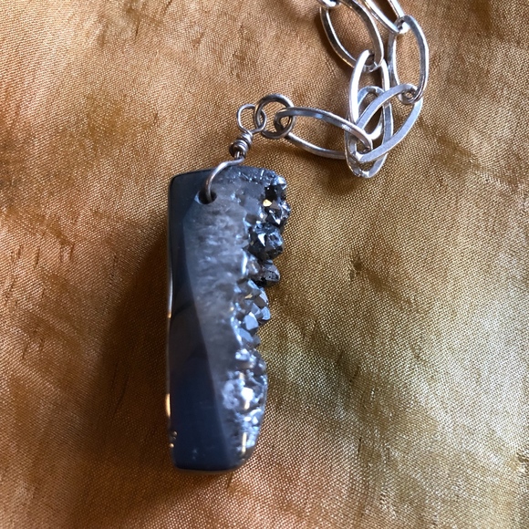 Chunky Druzy statement necklace - Picture 3 of 7